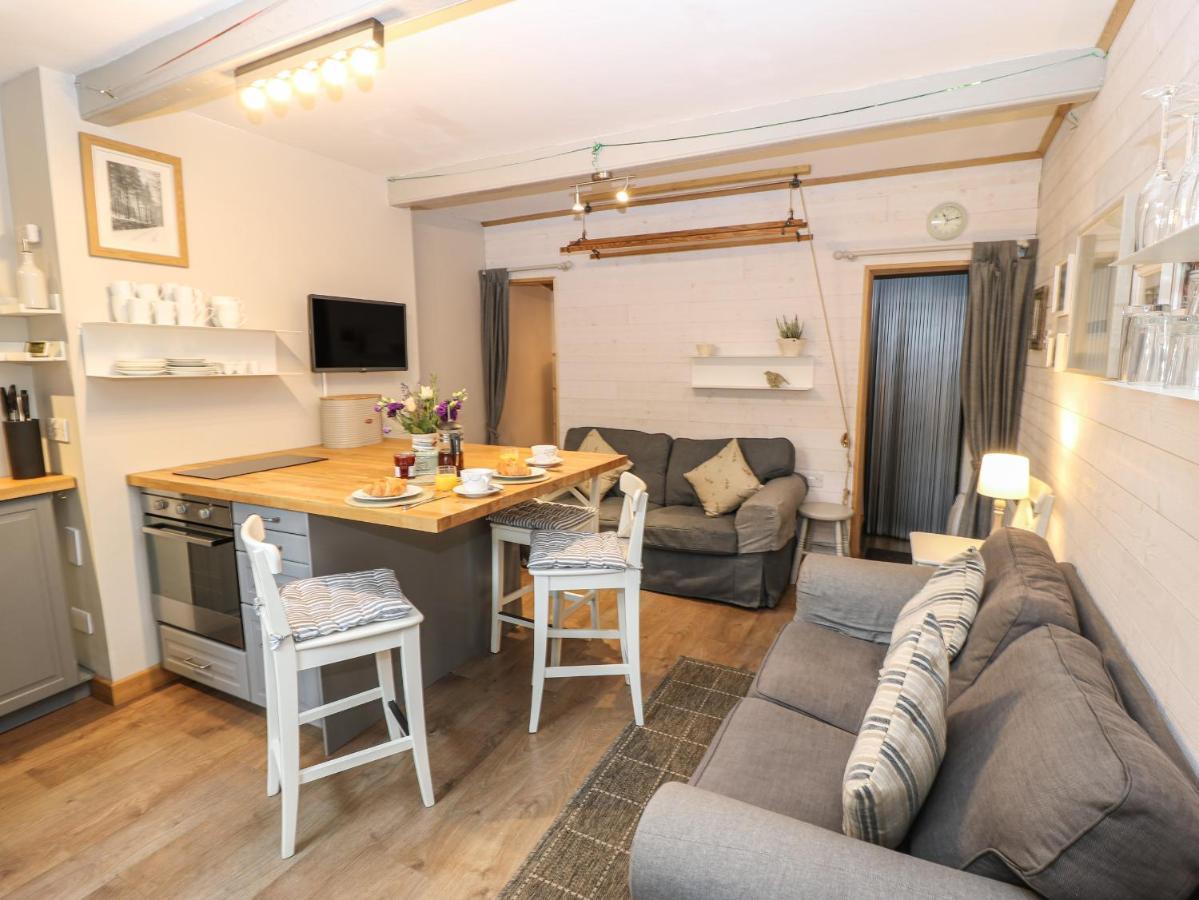 Bell Cottage 홀름퍼스 외부 사진