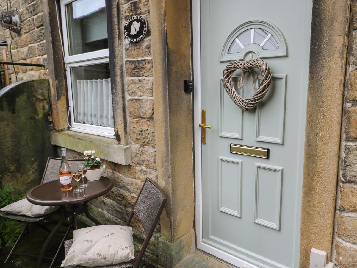 Bell Cottage 홀름퍼스 외부 사진